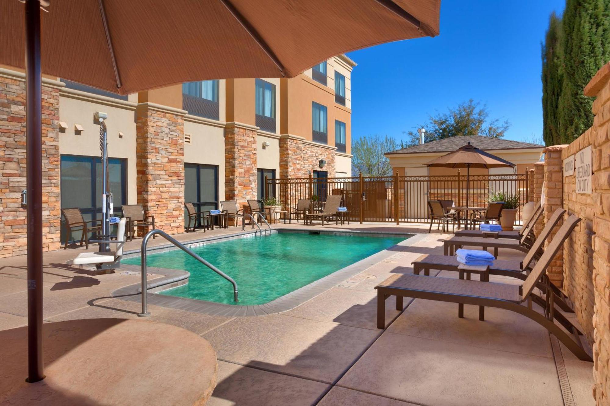 Springhill Suites Thatcher Exterior foto